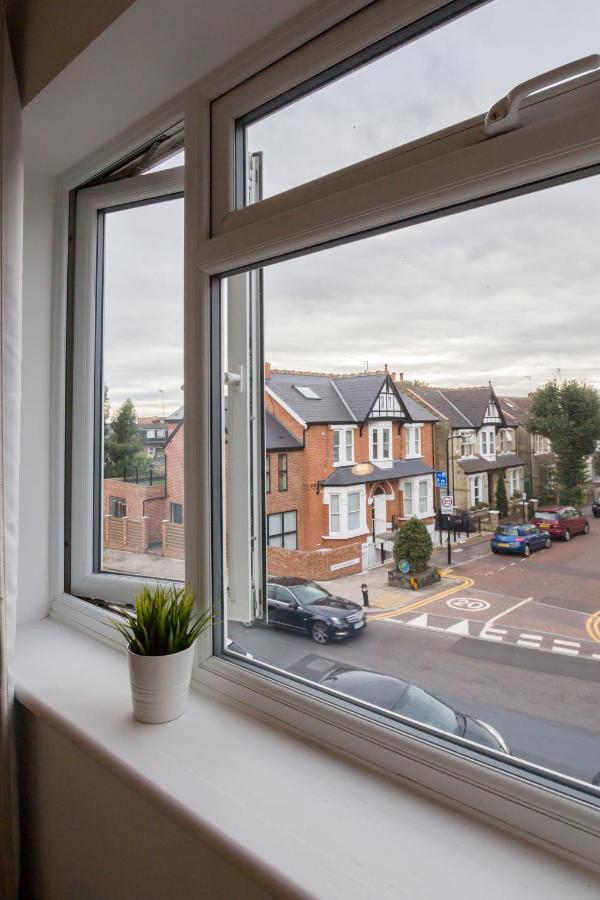 Stylish And Cosy 1 Bdr Apt, Ealing Broadway Appartamento